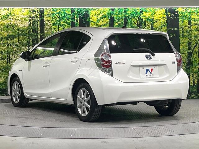 アクア Ｓ　禁煙車　純正ナビ　Ｂｌｕｅｔｏｏｔｈ再生　オートエアコン　ＥＴＣ　キーレスエントリー　純正１５インチアルミホイール　電動格納ミラー　スペアタイヤ　ライトレベライザー（32枚目）