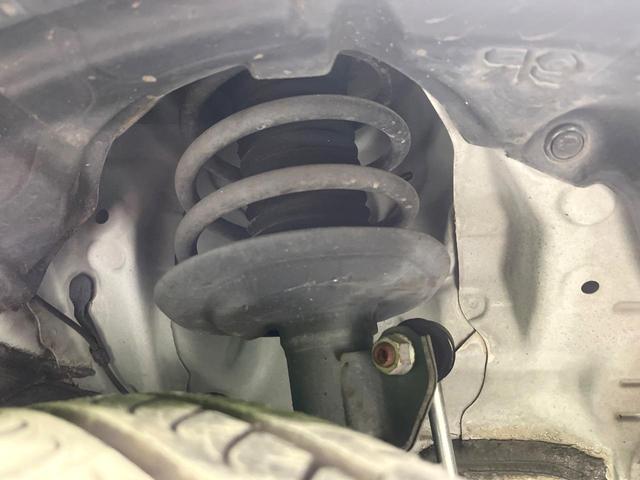 アクア Ｓ　禁煙車　純正ナビ　Ｂｌｕｅｔｏｏｔｈ再生　オートエアコン　ＥＴＣ　キーレスエントリー　純正１５インチアルミホイール　電動格納ミラー　スペアタイヤ　ライトレベライザー（48枚目）