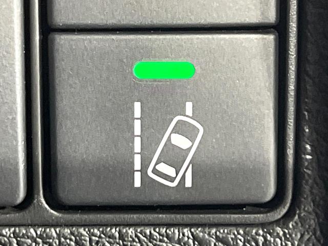 ヴェゼル ハイブリッドＺ・ホンダセンシング　禁煙車　後期型　衝突軽減装置　純正ナビ　バックカメラ　前席シートヒーター　パドルシフト　オートエアコン　ＬＥＤライト　オートライト　ＥＴＣ　レーンアシスト　純正１７インチＡＷ　アダプティブクルーズ（22枚目）