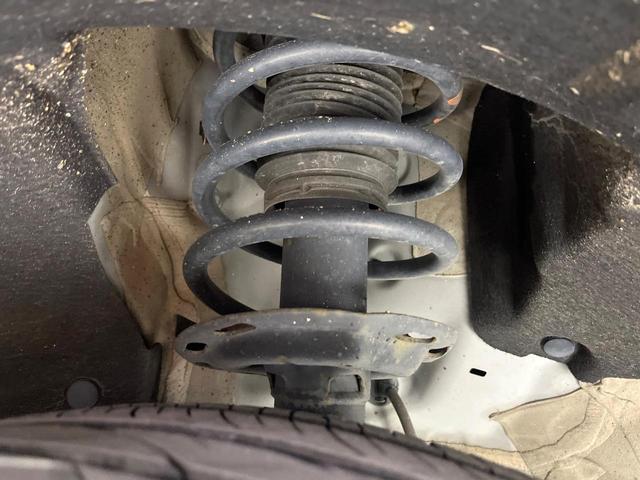 ヴェゼル ハイブリッドＺ・ホンダセンシング　禁煙車　後期型　衝突軽減装置　純正ナビ　バックカメラ　前席シートヒーター　パドルシフト　オートエアコン　ＬＥＤライト　オートライト　ＥＴＣ　レーンアシスト　純正１７インチＡＷ　アダプティブクルーズ（42枚目）