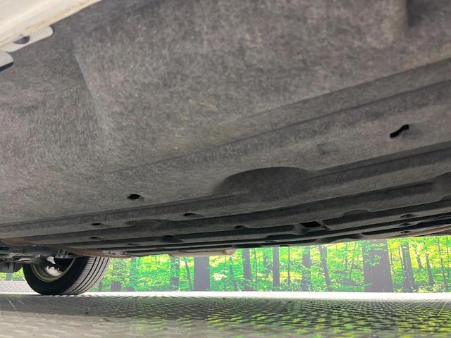 ヴェゼル ハイブリッドＺ・ホンダセンシング　禁煙車　後期型　衝突軽減装置　純正ナビ　バックカメラ　前席シートヒーター　パドルシフト　オートエアコン　ＬＥＤライト　オートライト　ＥＴＣ　レーンアシスト　純正１７インチＡＷ　アダプティブクルーズ（51枚目）