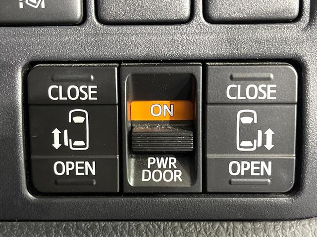 ヴォクシー ＺＳ　煌ＩＩ　禁煙車　後期型　セーフティセンス　ＢＩＧ－Ｘ１１型ナビ　フリップダウンモニター　バックカメラ　両側電動スライド　リアオートエアコン　車線逸脱警報　オートハイビーム　ＬＥＤライト　ＥＴＣ　ドラレコ（7枚目）