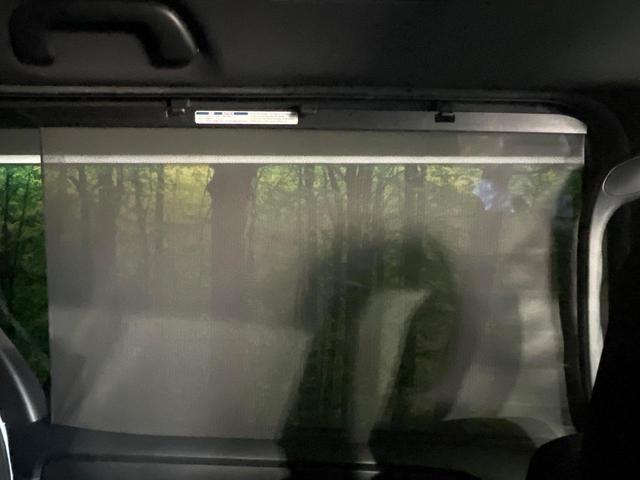 ヴォクシー ＺＳ　煌ＩＩ　禁煙車　後期型　セーフティセンス　ＢＩＧ－Ｘ１１型ナビ　フリップダウンモニター　バックカメラ　両側電動スライド　リアオートエアコン　車線逸脱警報　オートハイビーム　ＬＥＤライト　ＥＴＣ　ドラレコ（33枚目）