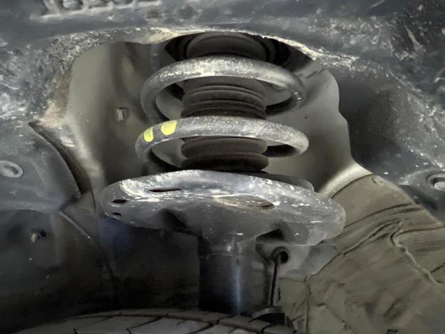 ヴォクシー ＺＳ　煌ＩＩ　禁煙車　後期型　セーフティセンス　ＢＩＧ－Ｘ１１型ナビ　フリップダウンモニター　バックカメラ　両側電動スライド　リアオートエアコン　車線逸脱警報　オートハイビーム　ＬＥＤライト　ＥＴＣ　ドラレコ（38枚目）