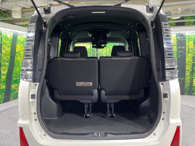 ヴォクシー ＺＳ　煌ＩＩ　禁煙車　後期型　セーフティセンス　ＢＩＧ－Ｘ１１型ナビ　フリップダウンモニター　バックカメラ　両側電動スライド　リアオートエアコン　車線逸脱警報　オートハイビーム　ＬＥＤライト　ＥＴＣ　ドラレコ（48枚目）