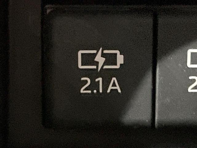 ヴォクシー ＺＳ　煌ＩＩ　禁煙車　後期型　セーフティセンス　ＢＩＧ－Ｘ１１型ナビ　フリップダウンモニター　バックカメラ　両側電動スライド　リアオートエアコン　車線逸脱警報　オートハイビーム　ＬＥＤライト　ＥＴＣ　ドラレコ（59枚目）