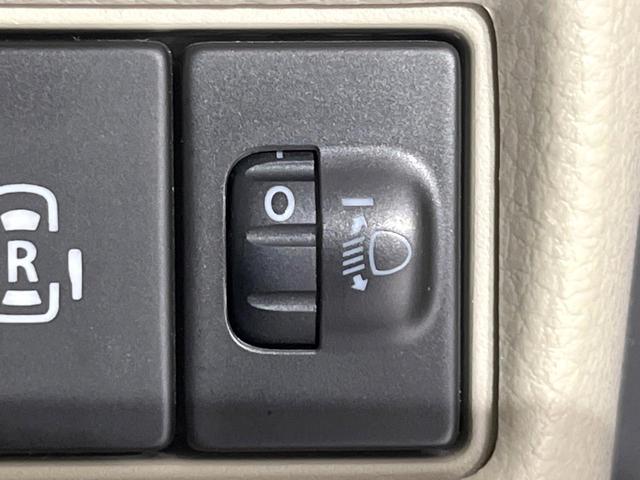 スペーシア ハイブリッドX 禁煙車 衝突軽減装置 純正ナビ 両側電動スライド シートヒーター 誤発進抑制機能 車線逸脱警報 オートエアコン オートライト スマートキー ロールサンシェード 後席サーキュレーター(43枚目)