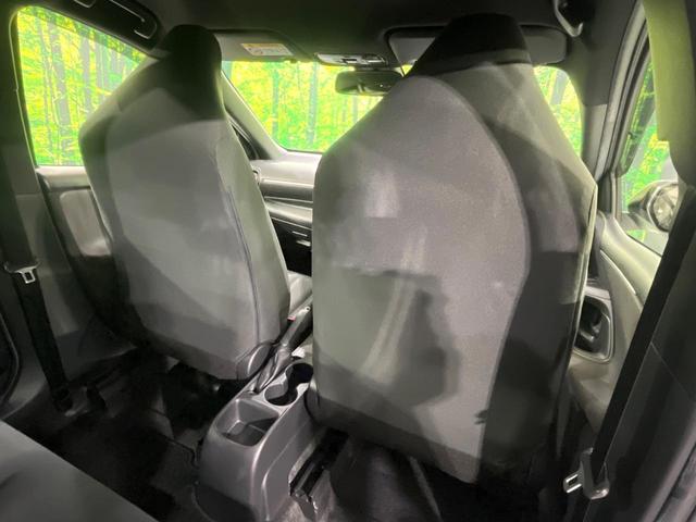 ヤリス X 禁煙車 衝突軽減装置 純正ディスプレイオーディオ バックカメラ クリアランスソナー オートハイビーム スマートキー Bluetooth ステアリングスイッチ バニティミラー(32枚目)