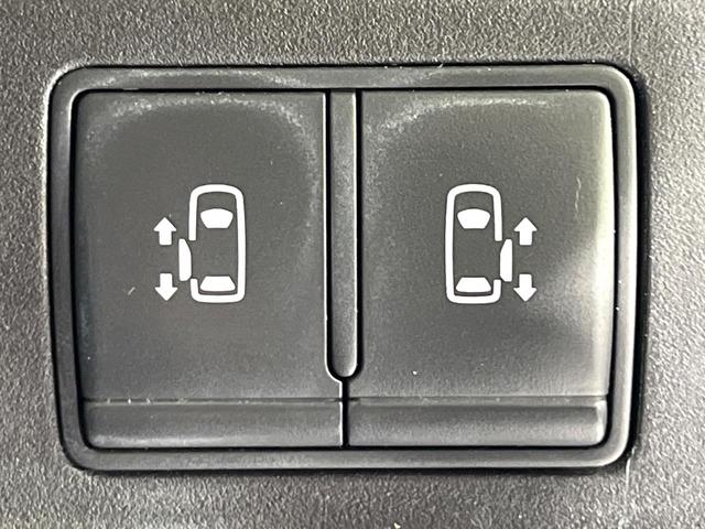 セレナ ハイウェイスターＶ　禁煙車　プロパイロット　衝突軽減装置　純正１０型ナビ　アラウンドビューモニター　ハンズフリー両側電動スライド　ブラインドスポットモニター　デジタルインナーミラー　ＬＥＤヘッド＆フォグ　ＥＴＣ（7枚目）