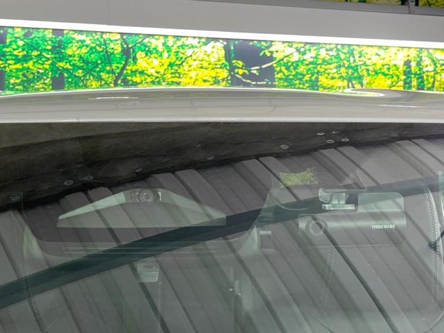 ヤリスクロス ハイブリッドＺ　禁煙車　セーフティセンス　ナビ機能付純正ディスプレイ　全周囲カメラ　ブラインドスポットモニター　前席シートヒーター　パワーシート　ステアリングヒーター　オートハイビーム　ＬＥＤライト　純正１８ＡＷ（3枚目）