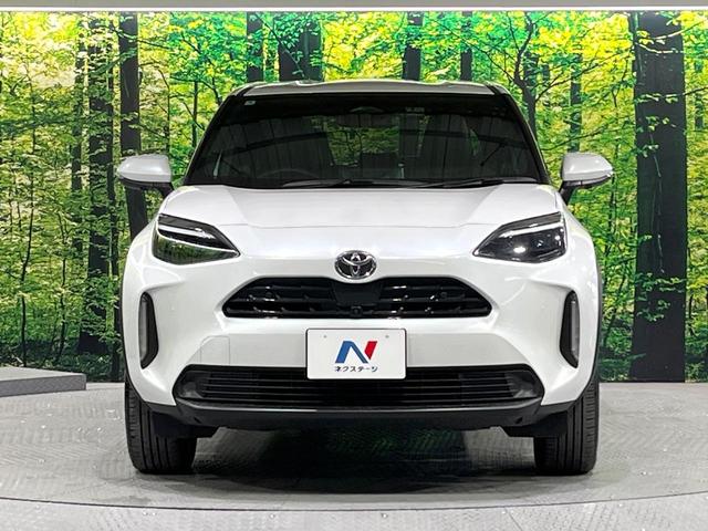 ヤリスクロス ハイブリッドＺ　禁煙車　セーフティセンス　ナビ機能付純正ディスプレイ　全周囲カメラ　ブラインドスポットモニター　前席シートヒーター　パワーシート　ステアリングヒーター　オートハイビーム　ＬＥＤライト　純正１８ＡＷ（14枚目）