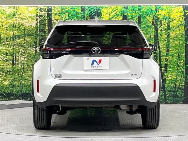 ヤリスクロス ハイブリッドＺ　禁煙車　セーフティセンス　ナビ機能付純正ディスプレイ　全周囲カメラ　ブラインドスポットモニター　前席シートヒーター　パワーシート　ステアリングヒーター　オートハイビーム　ＬＥＤライト　純正１８ＡＷ（15枚目）