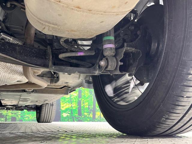 ヤリスクロス ハイブリッドＺ　禁煙車　セーフティセンス　ナビ機能付純正ディスプレイ　全周囲カメラ　ブラインドスポットモニター　前席シートヒーター　パワーシート　ステアリングヒーター　オートハイビーム　ＬＥＤライト　純正１８ＡＷ（20枚目）