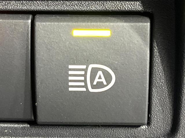 ヤリスクロス ハイブリッドＺ　禁煙車　セーフティセンス　ナビ機能付純正ディスプレイ　全周囲カメラ　ブラインドスポットモニター　前席シートヒーター　パワーシート　ステアリングヒーター　オートハイビーム　ＬＥＤライト　純正１８ＡＷ（23枚目）