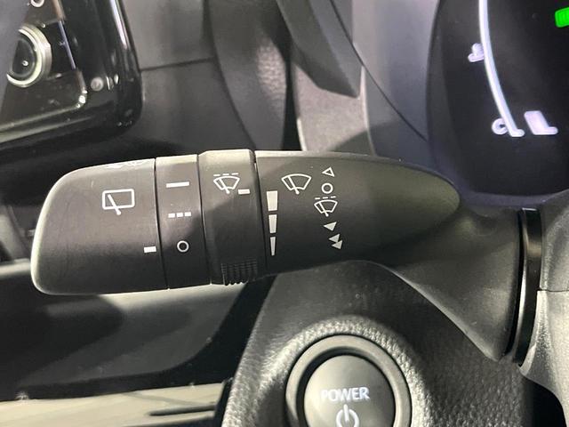 ヤリスクロス ハイブリッドＺ　禁煙車　セーフティセンス　ナビ機能付純正ディスプレイ　全周囲カメラ　ブラインドスポットモニター　前席シートヒーター　パワーシート　ステアリングヒーター　オートハイビーム　ＬＥＤライト　純正１８ＡＷ（26枚目）