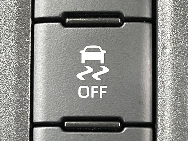 ヤリスクロス ハイブリッドＺ　禁煙車　セーフティセンス　ナビ機能付純正ディスプレイ　全周囲カメラ　ブラインドスポットモニター　前席シートヒーター　パワーシート　ステアリングヒーター　オートハイビーム　ＬＥＤライト　純正１８ＡＷ（36枚目）