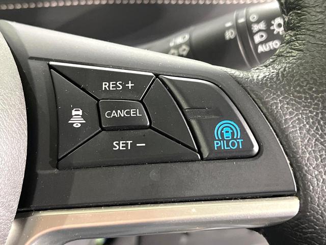 セレナ e-パワー ハイウェイスターV 禁煙車 セーフティパックB プロパイロット 衝突軽減 純正9型ナビ フリップダウンモニター 全周囲カメラ 両側電動ドア デジタルインナーミラー 電動パーキングブレーキ リアオートエアコン ETC(3枚目)