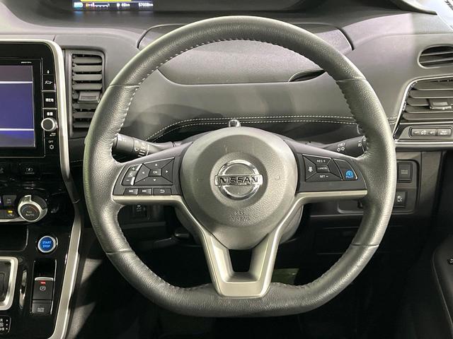 セレナ e-パワー ハイウェイスターV 禁煙車 セーフティパックB プロパイロット 衝突軽減 純正9型ナビ フリップダウンモニター 全周囲カメラ 両側電動ドア デジタルインナーミラー 電動パーキングブレーキ リアオートエアコン ETC(8枚目)
