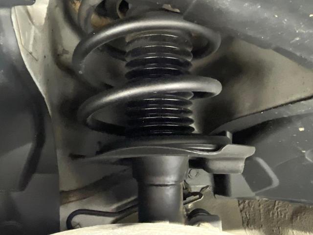 セレナ e-パワー ハイウェイスターV 禁煙車 セーフティパックB プロパイロット 衝突軽減 純正9型ナビ フリップダウンモニター 全周囲カメラ 両側電動ドア デジタルインナーミラー 電動パーキングブレーキ リアオートエアコン ETC(21枚目)