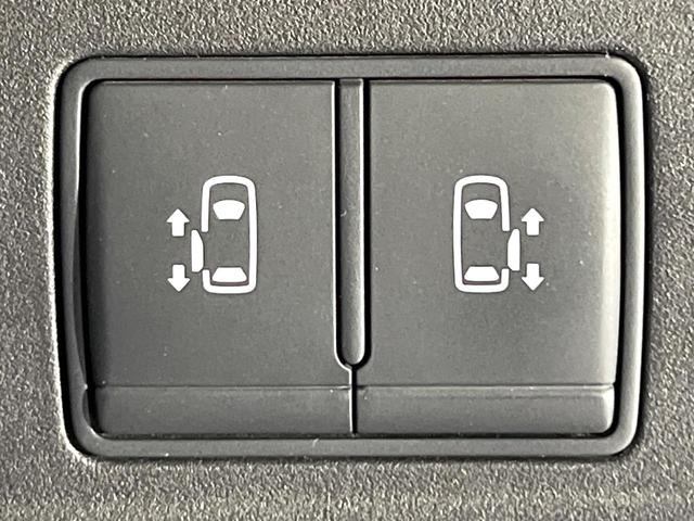 セレナ e-パワー ハイウェイスターV 禁煙車 セーフティパックB プロパイロット 衝突軽減 純正9型ナビ フリップダウンモニター 全周囲カメラ 両側電動ドア デジタルインナーミラー 電動パーキングブレーキ リアオートエアコン ETC(23枚目)