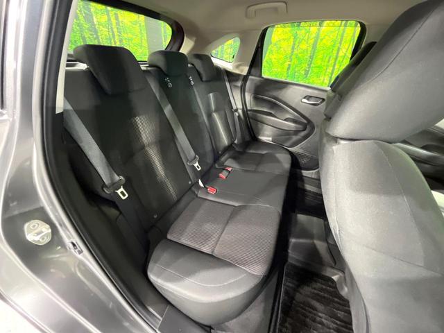 ノート Ｘ　禁煙車　衝突被害軽減装置　純正９型ディスプレイ　オートエアコン　電動パーキングブレーキ　ＬＥＤライト　オートライト　スマートキー　プッシュスタート　ステアリングスイッチ　シートリフター（9枚目）