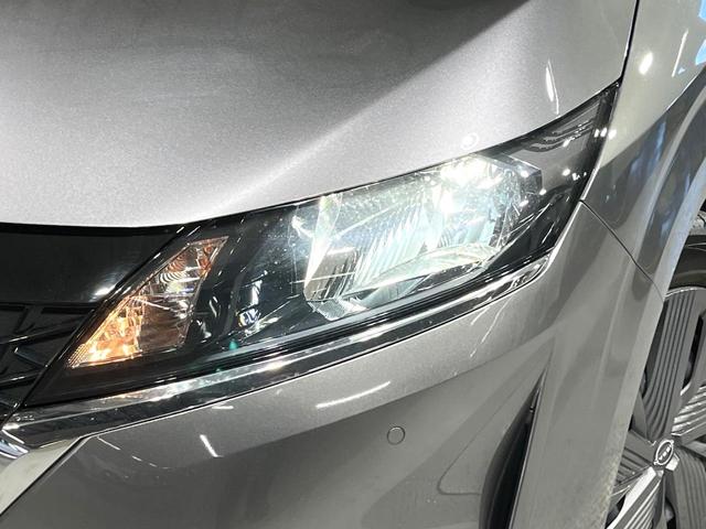 ノート Ｘ　禁煙車　衝突被害軽減装置　純正９型ディスプレイ　オートエアコン　電動パーキングブレーキ　ＬＥＤライト　オートライト　スマートキー　プッシュスタート　ステアリングスイッチ　シートリフター（12枚目）