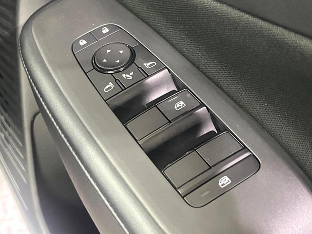 ノート Ｘ　禁煙車　衝突被害軽減装置　純正９型ディスプレイ　オートエアコン　電動パーキングブレーキ　ＬＥＤライト　オートライト　スマートキー　プッシュスタート　ステアリングスイッチ　シートリフター（31枚目）