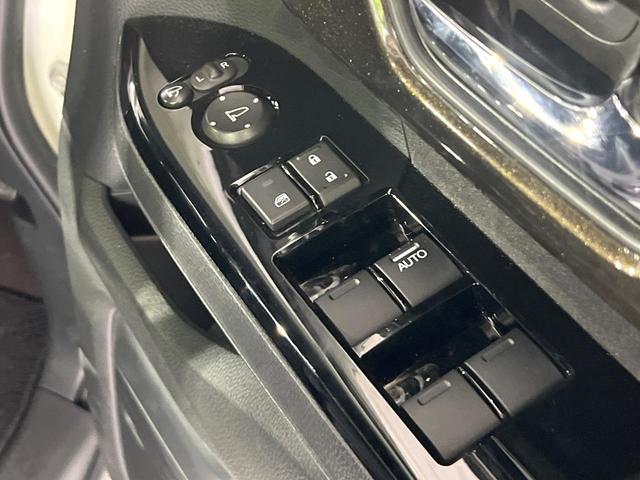 N-BOXカスタム G・Lターボホンダセンシング 禁煙車 衝突被害軽減装置 純正ナビ バックカメラ 両側電動スライド レーンアシスト LEDライト オートライト オートエアコン パドルシフト ステアリングスイッチ 純正15インチAW ETC(43枚目)