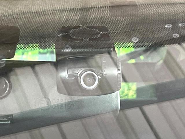 プリウス S 禁煙車 純正8型ナビ バックカメラ ドラレコ ETC HIDヘッド オートライト オートエアコン スマートキー フルセグ Bluetooth 純正15インチAW 横滑り機能 電動格納ミラー(6枚目)