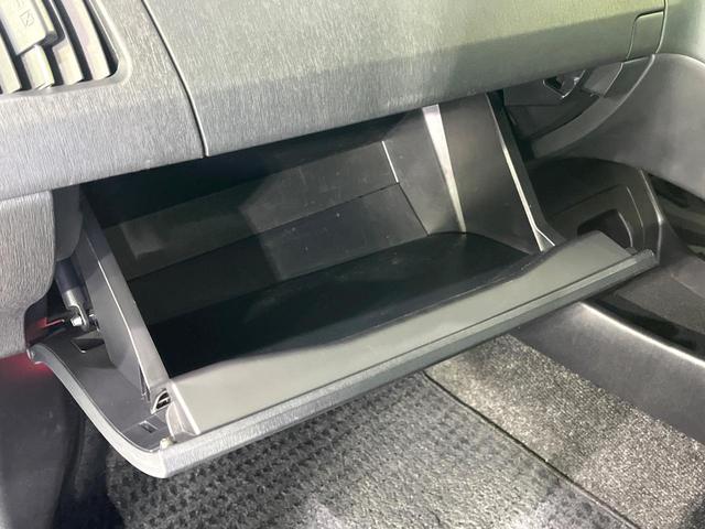 プリウス S 禁煙車 純正8型ナビ バックカメラ ドラレコ ETC HIDヘッド オートライト オートエアコン スマートキー フルセグ Bluetooth 純正15インチAW 横滑り機能 電動格納ミラー(34枚目)