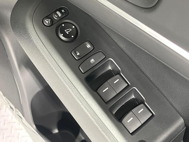 ヴェゼル e:HEV Z 登録済未使用車 純正9型ナビ マルチビューカメラ レーダークルーズ ブラインドスポットモニター パワーバックドア シートヒーター ETC ワイヤレス充電器 デュアルエアコン LEDヘッド&フォグ(60枚目)