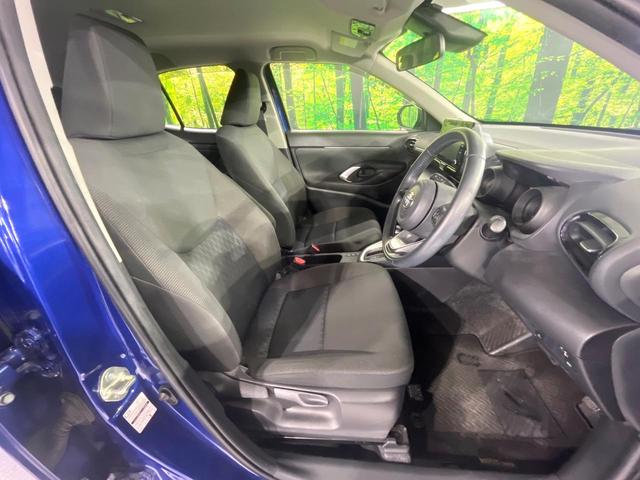 ヤリスクロス ハイブリッドG 禁煙車 衝突軽減装置 純正8型ディスプレイオーディオ バックカメラ レーダークルーズ ETC AC100Vコンセント オートハイビーム スマートキー オートエアコン Bluetooth(9枚目)