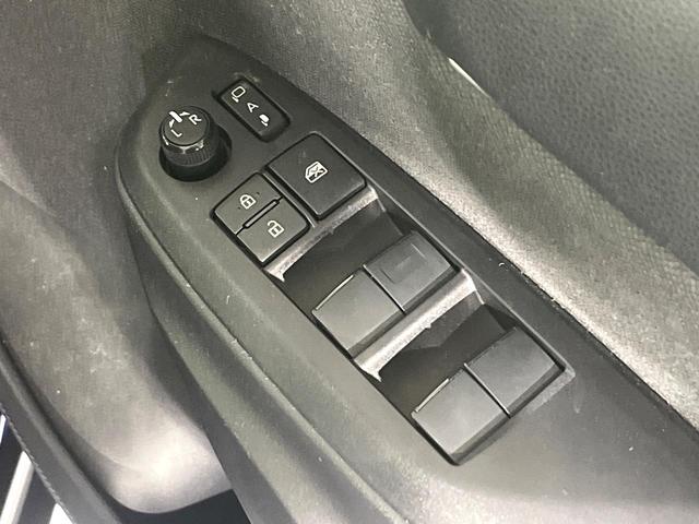 ヤリスクロス ハイブリッドG 禁煙車 衝突軽減装置 純正8型ディスプレイオーディオ バックカメラ レーダークルーズ ETC AC100Vコンセント オートハイビーム スマートキー オートエアコン Bluetooth(42枚目)