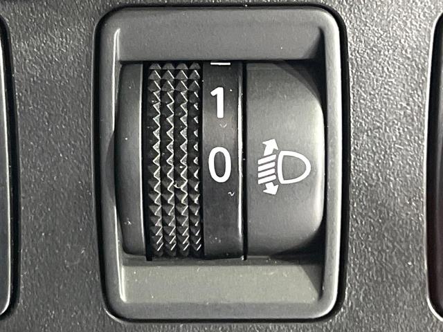 ノート ｅ－パワー　Ｘ　禁煙車　衝突軽減装置　メモリーナビ　全周囲カメラ　デジタルインナーミラー　オートエアコン　車線逸脱警報　ＥＴＣ　フルセグ　オートライト　ドラレコ　ステアリングスイッチ　プライバシーガラス　横滑り防止（43枚目）