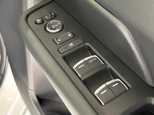 ステップワゴン e:HEVスパーダ 禁煙車 ホンダセンシング 純正11.4型ナビ フリップダウンモニター 全周囲カメラ 両側電動スライド 電動リアゲート シートヒーター パドルシフト ETC リアオートエアコン 2列目オットマン(58枚目)