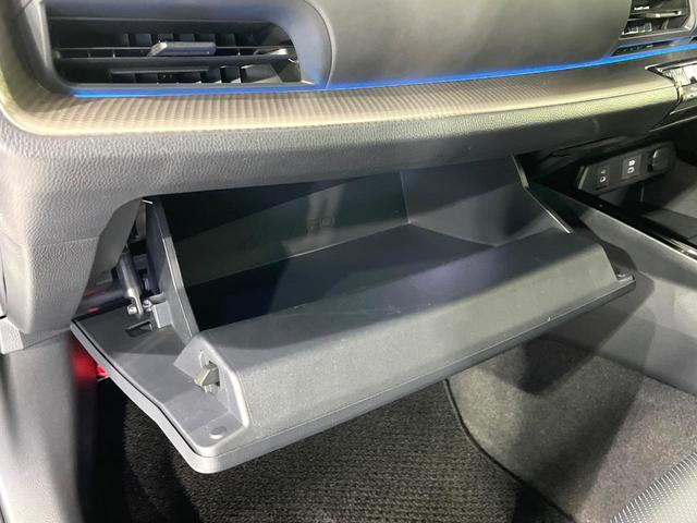 プリウス Z 禁煙車 パノラマルーフ セーフティセンス 純正12.3型ナビ 全周囲カメラ デジタルインナーミラー シートエアコン ブラインドスポットモニター AC100V電源 パークアシスト 電動リアゲート ETC(39枚目)