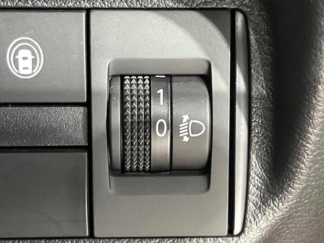 デイズ Ｘ　禁煙車　衝突軽減装置　ＳＤナビ　バックカメラ　スマートキー　オートエアコン　ＥＴＣ　コーナーセンサー　車線逸脱警報　踏み間違え防止　ステアリングスイッチ　電動格納ミラー　バニティミラー（39枚目）