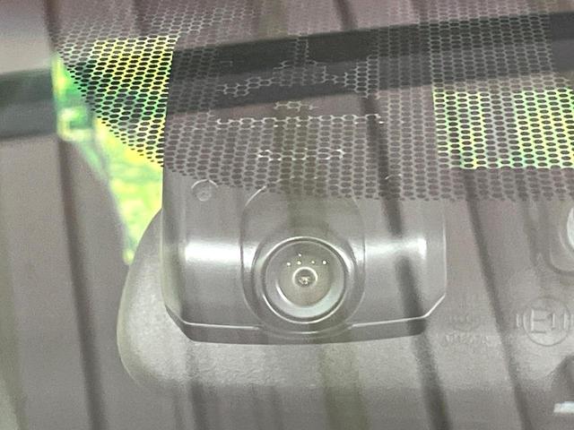 フリードハイブリッド ハイブリッド・Ｇブラックスタイル　禁煙車　衝突軽減装置　純正ナビ　バックカメラ　両側電動スライド　アダプティブクルーズ　シートヒーター　ＬＥＤヘッド　オートライト　オートエアコン　スマートキー　ＥＴＣ　ドラレコ　誤発進抑制機能（26枚目）