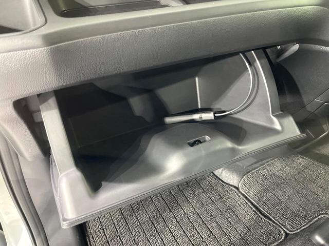 フリードハイブリッド ハイブリッド・Ｇブラックスタイル　禁煙車　衝突軽減装置　純正ナビ　バックカメラ　両側電動スライド　アダプティブクルーズ　シートヒーター　ＬＥＤヘッド　オートライト　オートエアコン　スマートキー　ＥＴＣ　ドラレコ　誤発進抑制機能（43枚目）