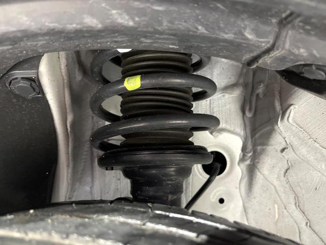 ソリオバンディット ハイブリッドＭＶ　禁煙車　衝突軽減装置　ディスプレイオーディオ　　全方位モニター　両側電動スライド　アダプティブクルーズ　シートヒーター　ＬＥＤヘッド＆フォグ　オートハイビーム　オートエアコン　スマートキー　ＨＵＤ（20枚目）