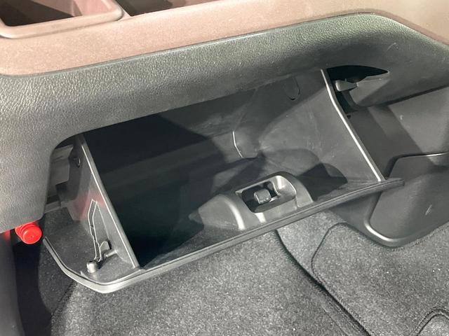 ソリオバンディット ハイブリッドＭＶ　禁煙車　衝突軽減装置　ディスプレイオーディオ　　全方位モニター　両側電動スライド　アダプティブクルーズ　シートヒーター　ＬＥＤヘッド＆フォグ　オートハイビーム　オートエアコン　スマートキー　ＨＵＤ（40枚目）