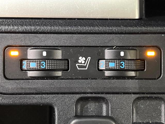 ランドクルーザープラド ＴＸ　Ｌパッケージ　７０ｔｈアニバーサリーリミテッド　ムーンルーフ　禁煙車　衝突軽減装置　ＢＩＧ－Ｘ１１型　バックカメラ　レーダークルーズ　シートベンチレーション　パワーシート　革シート　ルーフレール　ＬＥＤヘッド＆フォグ　オートハイビーム（7枚目）