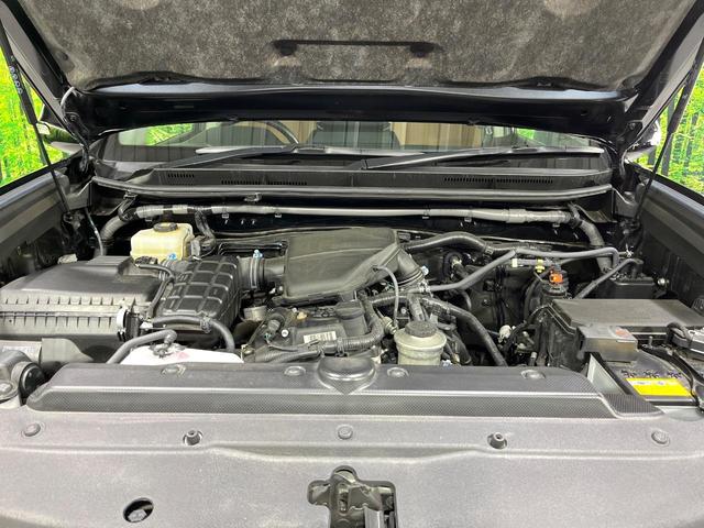 ランドクルーザープラド ＴＸ　Ｌパッケージ　７０ｔｈアニバーサリーリミテッド　ムーンルーフ　禁煙車　衝突軽減装置　ＢＩＧ－Ｘ１１型　バックカメラ　レーダークルーズ　シートベンチレーション　パワーシート　革シート　ルーフレール　ＬＥＤヘッド＆フォグ　オートハイビーム（19枚目）