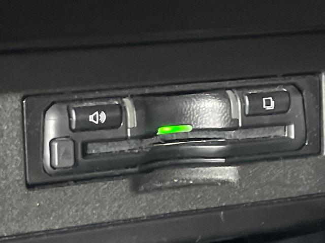 ランドクルーザープラド ＴＸ　Ｌパッケージ　７０ｔｈアニバーサリーリミテッド　ムーンルーフ　禁煙車　衝突軽減装置　ＢＩＧ－Ｘ１１型　バックカメラ　レーダークルーズ　シートベンチレーション　パワーシート　革シート　ルーフレール　ＬＥＤヘッド＆フォグ　オートハイビーム（28枚目）