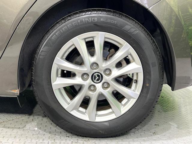 アクセラスポーツ １５Ｓ　禁煙車　マツダコネクトナビ　バックカメラ　デュアルエアコン　ＨＩＤヘッドライト　オートライト　スマートキー　ＥＴＣ　Ｂｌｕｅｔｏｏｔｈ　ステアリングスイッチ　プライバシーガラス　純正１６インチＡＷ（43枚目）