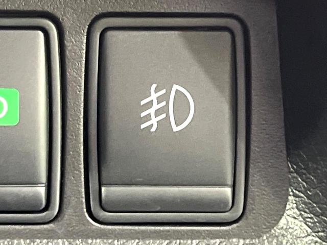 エクストレイル ２０Ｘ　ハイブリッド　エマージェンシーブレーキＰ　禁煙車　衝突軽減装置　純正ナビ　アラウンドビューモニター　シートヒーター　クルコン　デジタルインナーミラー　リモコンオートバックドア　デュアルエアコン　ＬＥＤヘッド　オートライト　スマートキー　ＥＴＣ（44枚目）