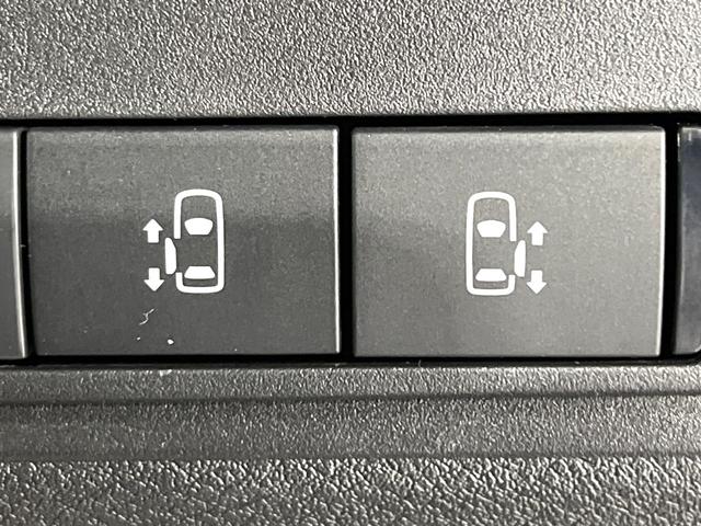 セレナ ｅ－パワー　ハイウェイスターＶ　登録済み未使用車　プロパイロット　純正１２．３型ナビ　全周囲カメラ　両側電動ドア　デジタルミラー　ＥＴＣ　ブラインドスポットモニター　電動パーキングブレーキ　コーナーセンサー　リアオートエアコン（23枚目）