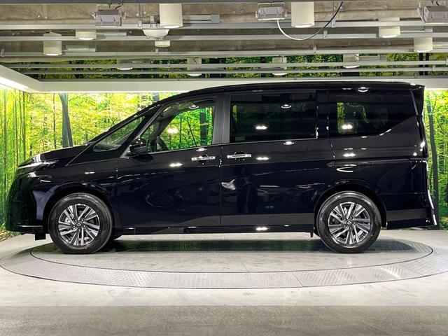 セレナ ｅ－パワー　ハイウェイスターＶ　登録済み未使用車　プロパイロット　純正１２．３型ナビ　全周囲カメラ　両側電動ドア　デジタルミラー　ＥＴＣ　ブラインドスポットモニター　電動パーキングブレーキ　コーナーセンサー　リアオートエアコン（51枚目）