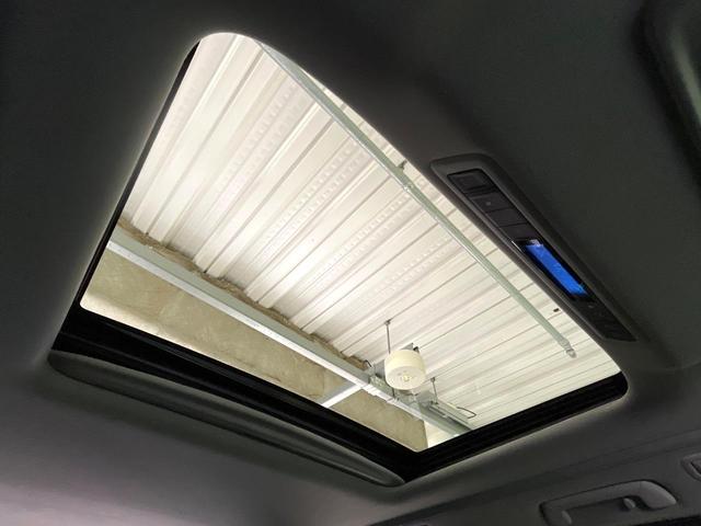 アルファード ２．５Ｓ　Ｃパッケージ　禁煙車　サンルーフ　フリップダウンモニター　純正ディスプレイオーディオ　バックカメラ　衝突軽減装置　レーダークルーズ　パワーバックドア　パワーシート　シートベンチレーション　ステアリングヒーター（2枚目）