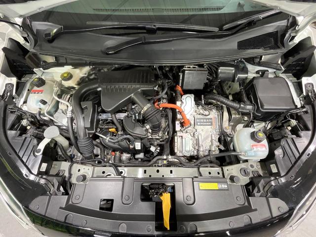 オーラ ニスモ　禁煙車　プロパイロット　衝突軽減　純正９型ナビ　全周囲カメラ　電動パーキングブレーキ　ブラインドスポットモニター　ＥＴＣ　スマートキー　オートエアコン　ＬＥＤライト　オートライト　純正１７ＡＷ（18枚目）